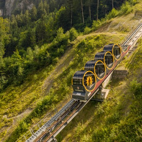 Standseilbahn Stoos | © Stoos-Muotatal Tourismus Standseilbahn Stoos | © Stoos-Muotatal Tourismus