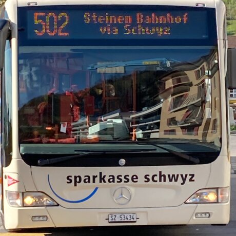 Bushaltestelle Vitznau Station - Richtung Schwyz